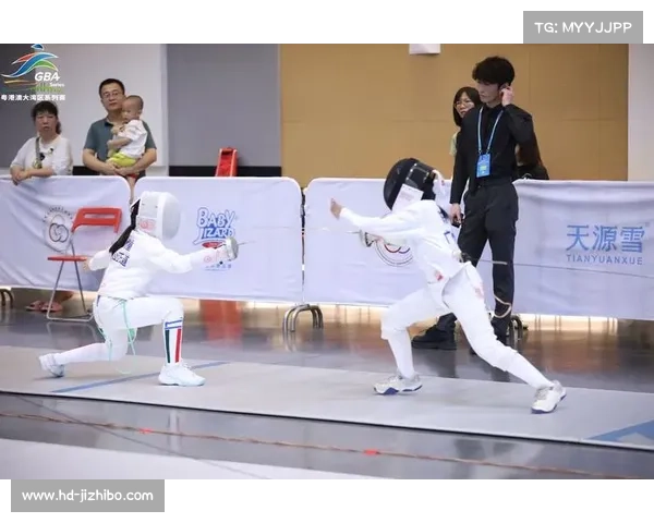 澳门青少年击剑队赴南宁参赛推动大湾区体育人才交流与发展